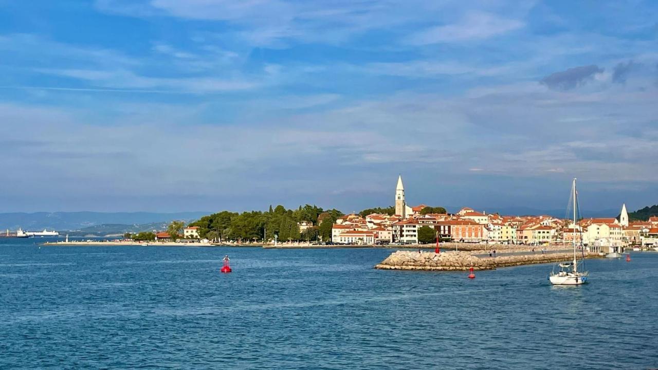 Apartmaji Pri Bosi Nogi Izola Exterior foto