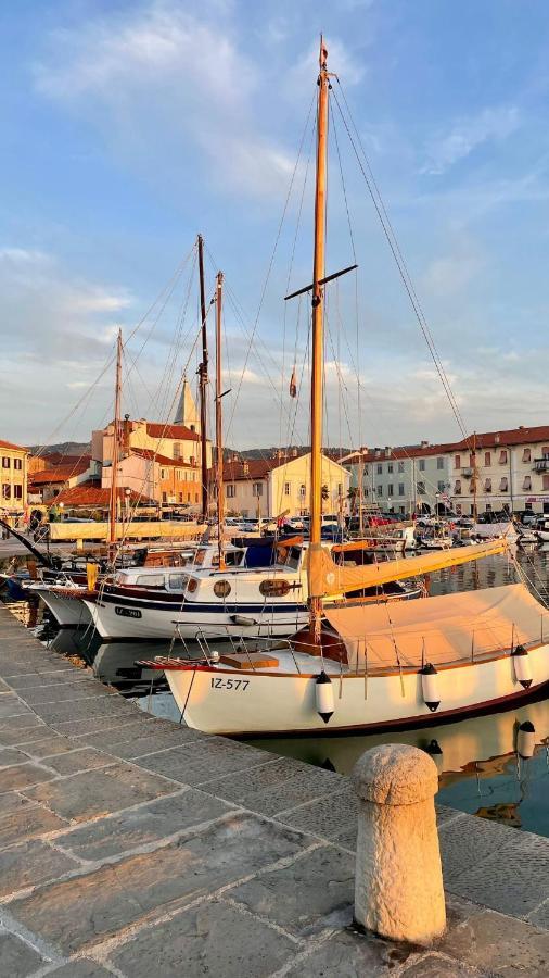 Apartmaji Pri Bosi Nogi Izola Exterior foto