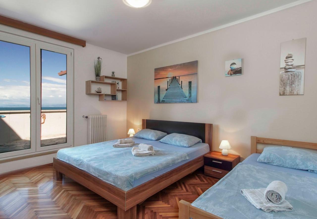 Apartmaji Pri Bosi Nogi Izola Exterior foto
